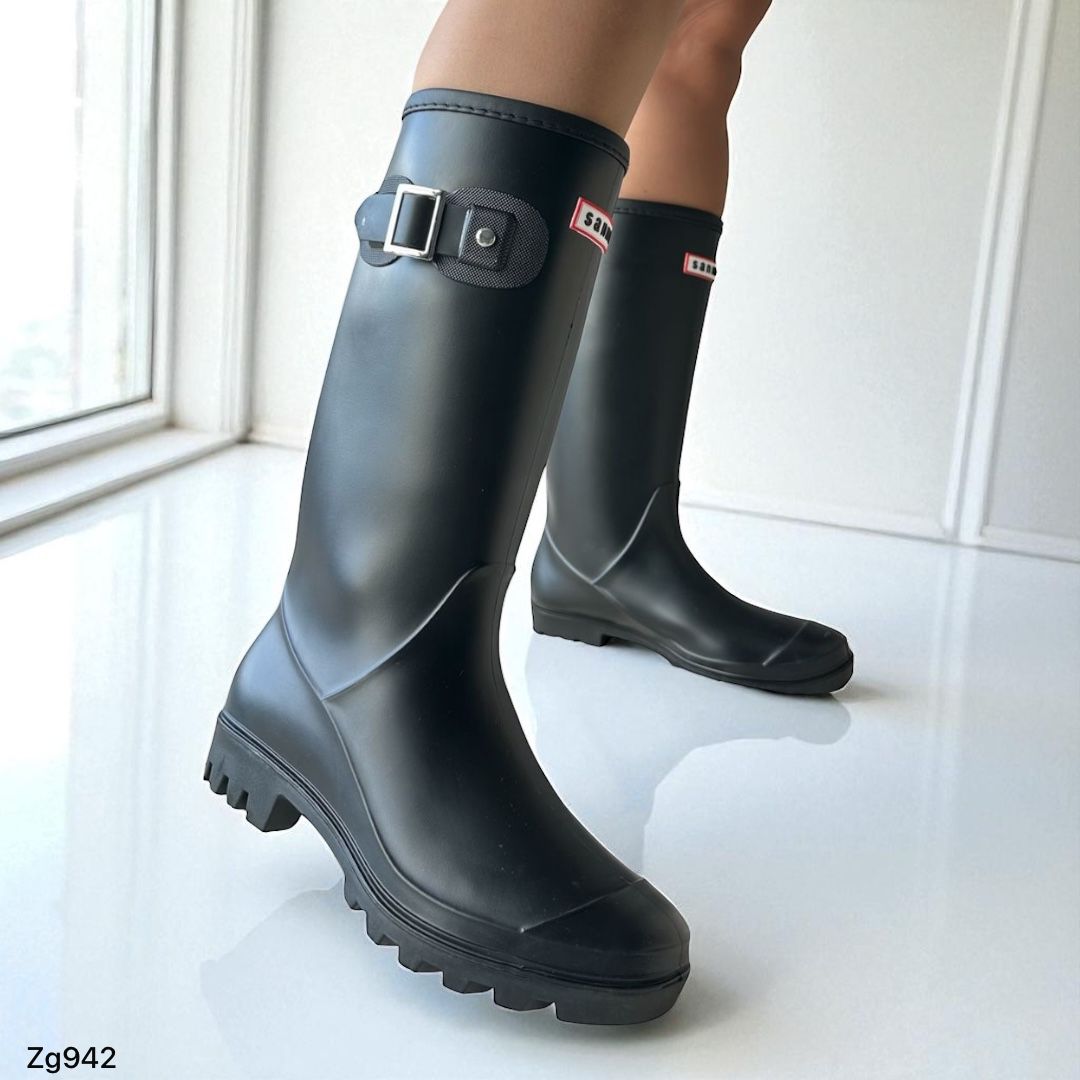 Bota de lluvia negro detalle plateado suela 3cm 1795